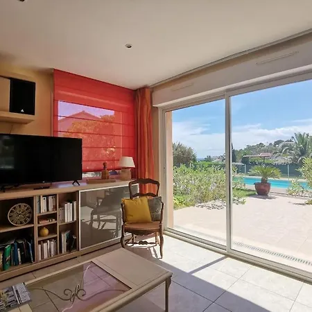 Avec Vue A 100m Des Plages Roquebrune-sur-Argens